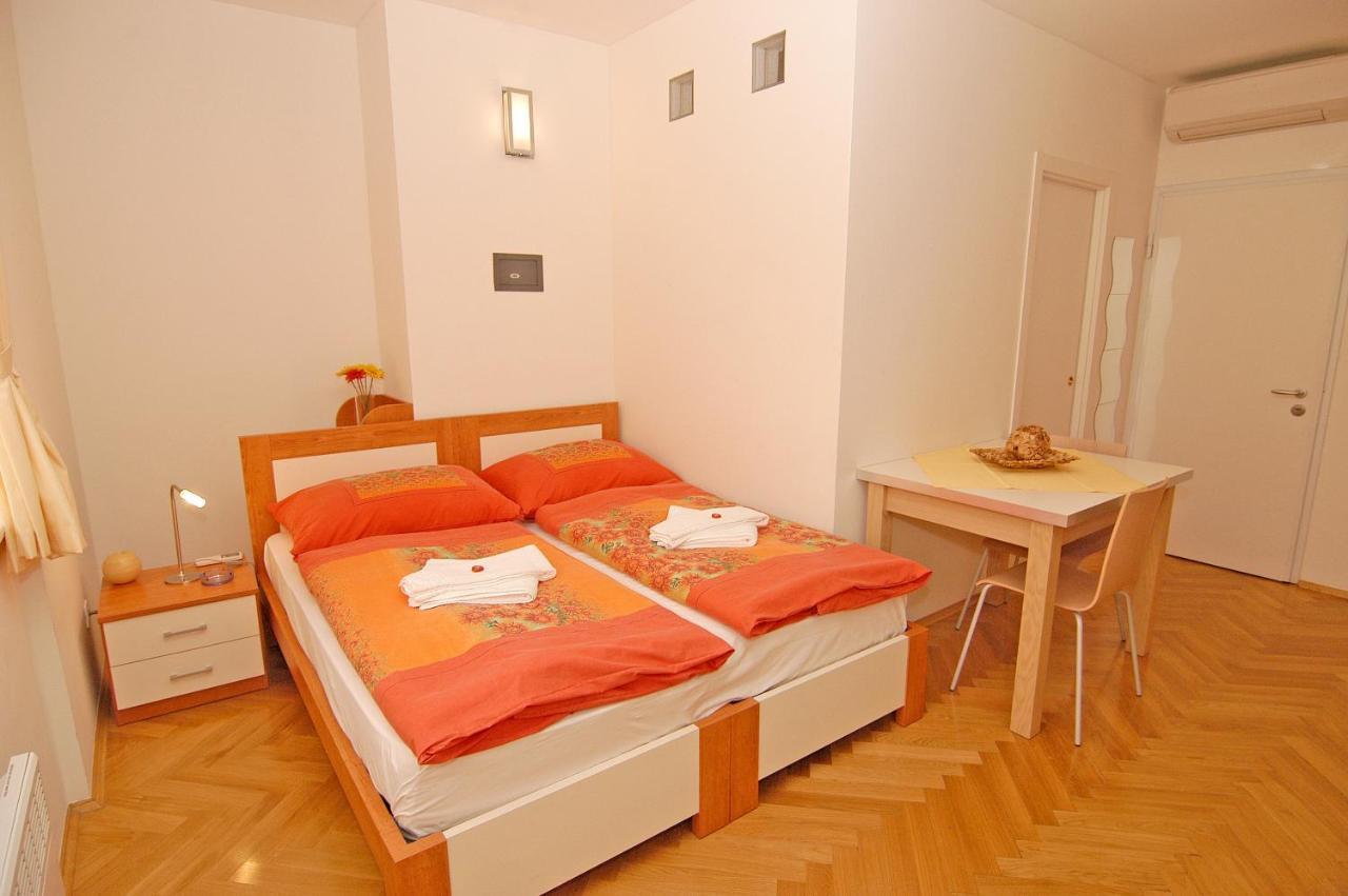 Residence La Familia Prague Exterior photo